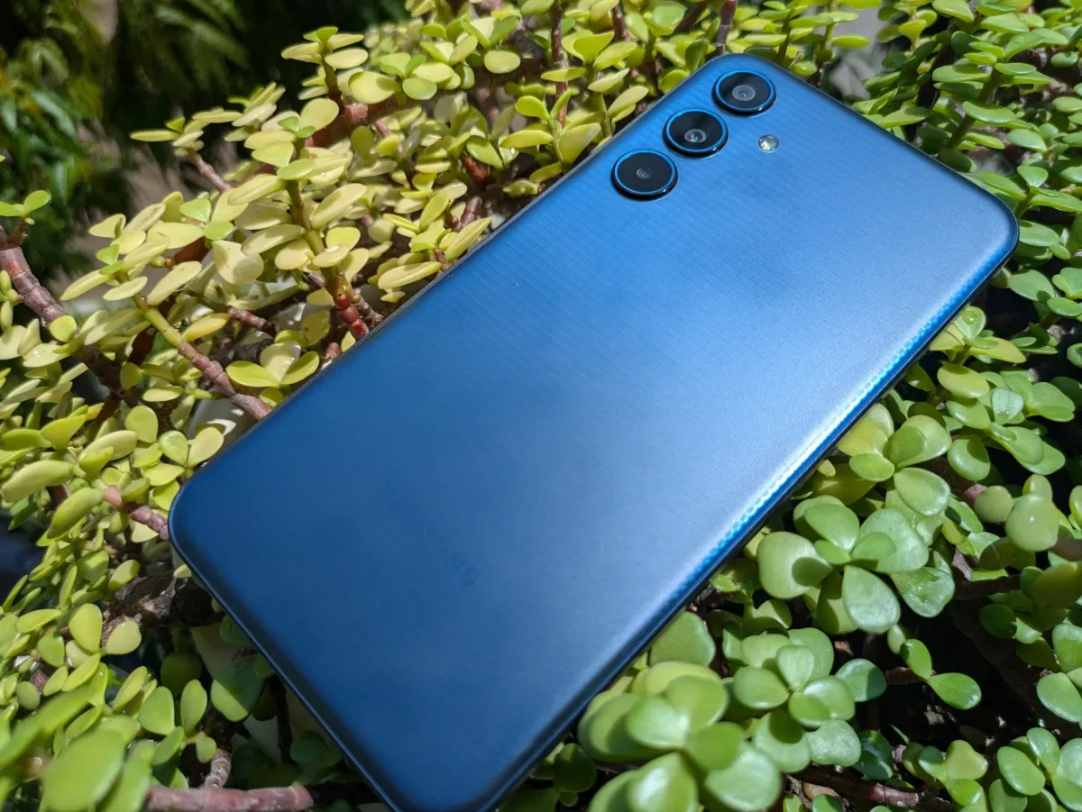 Smartphone Car Racing Samsung Galaxy M35 5G Review: Will this affordable smartphone be the ...