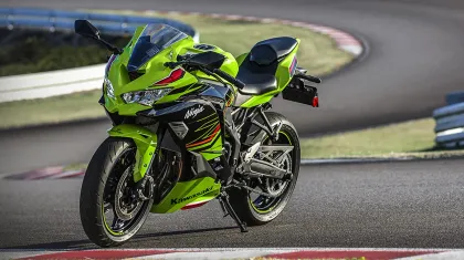 CC、 Kawasaki Ninja ZX-4RR Price in India 2025, Full Specs