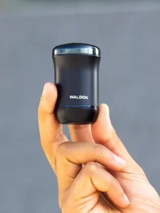 Waldon Traveller Mini Shaver
