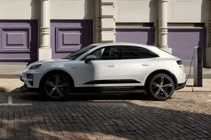 Porsche Macan EV