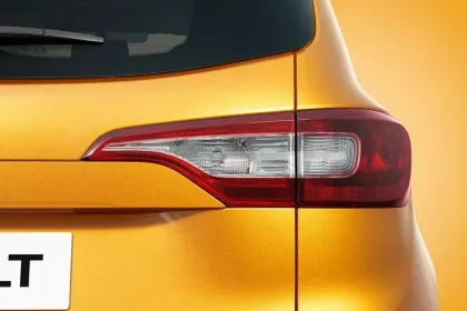 Renault Triber RXL Night and Day Edition