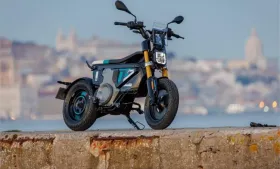 BMW CE 02