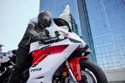 Yamaha YZF-R9