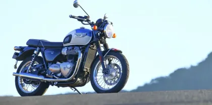 Triumph Bonneville T100 Dual Tone
