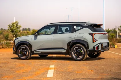 Kia Seltos X Line (O) Diesel AT