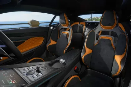 Aston Martin DB12 Coupe