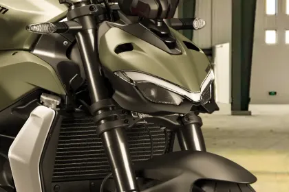 Ducati Streetfighter V2