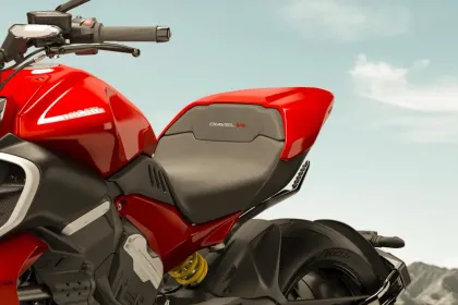 Ducati Diavel V4