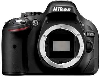 Nikon D5200 with Tamron 18-200mm Lens