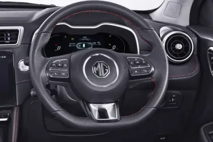 MG ZS EV Exclusive Plus Ivory