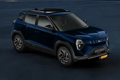 Mahindra XUV 3XO EV AX5