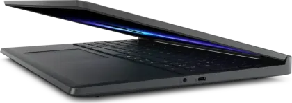 Dell Alienware 15 Gaming Laptop (AMD Ryzen 5 220/ 16GB/ 1TB SSD/ Win 11/ 8GB RTX 5060)