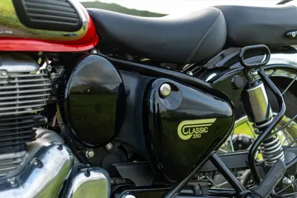 Royal Enfield Classic 350 Dark Alloy