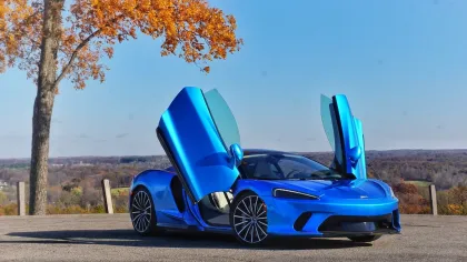 McLaren GT