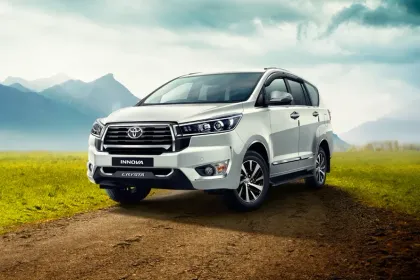 Toyota Innova Crysta G 7 STR