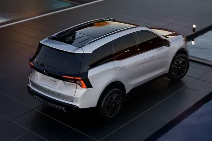 Mahindra XUV 7XO AX5