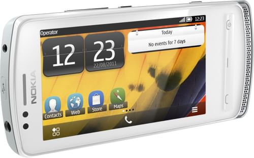 Nokia 700