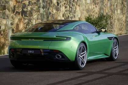 Aston Martin DB12 Volante