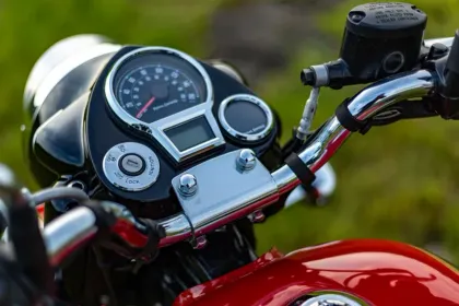 Royal Enfield Classic 350 Dark Alloy