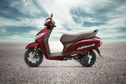 Honda Activa 125 (25 Year Anniversary Edition)