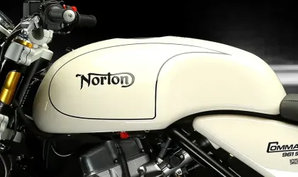Norton Commando 961