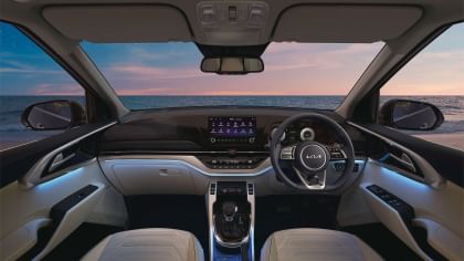 Kia Carens Luxury Turbo iMT