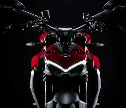 Ducati Streetfighter V2