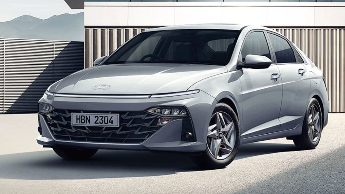 Hyundai Accent Price in India 2025, Full Specs & Review | Smartprix