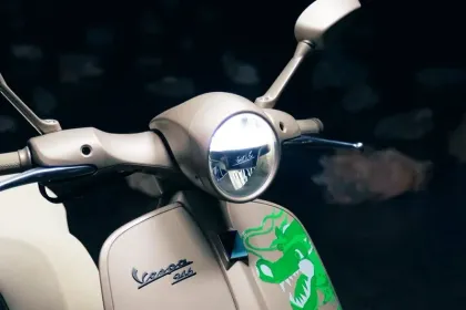 Vespa 946 Dragon