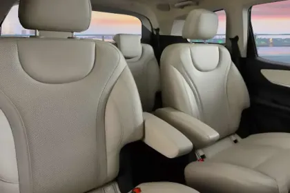 Mahindra XUV700 AX7 Luxury Pack