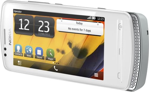 Nokia 700