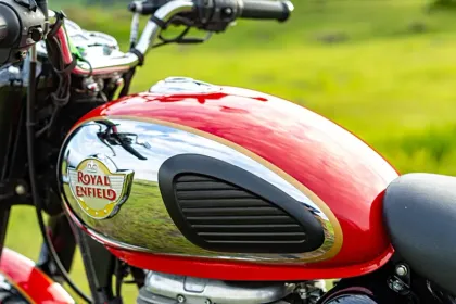 Royal Enfield Classic 350 Dark Alloy