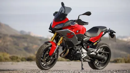 BMW F 900 XR