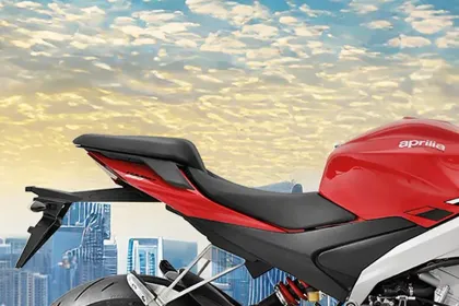Aprilia Tuono 660