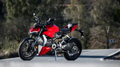 Ducati Streetfighter V2 Ducati Red