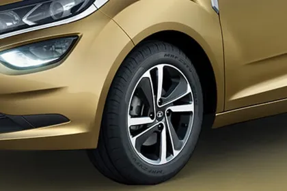 Tata Altroz XE