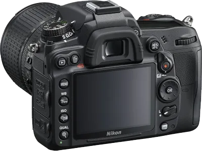 Nikon D7000 DSLR Camera (AF-S 18-105mm VR Kit Lens)