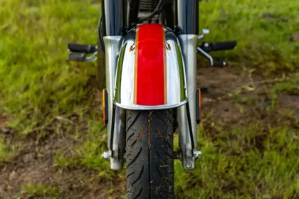 Royal Enfield Classic 350 Dark Alloy