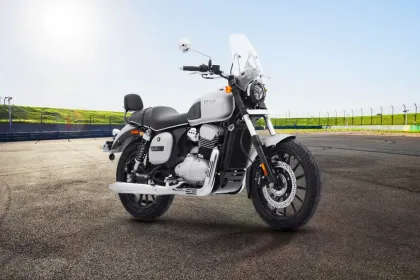Yezdi Roadster