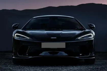 McLaren GT