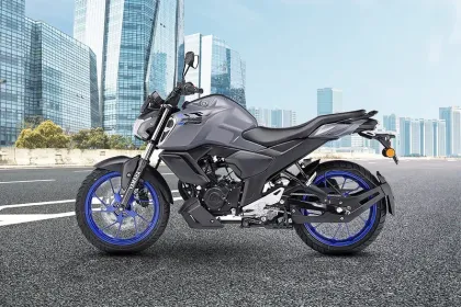 Yamaha FZS-FI V4