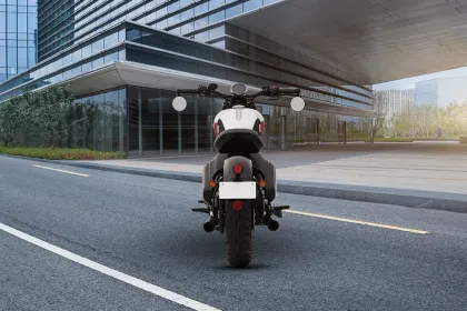 Jawa 42 Bobber Black Mirror
