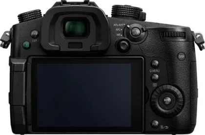 Panasonic Lumix GH5 Mirrorless Camera with 12-60mm Lens