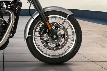 BSA Gold Star 650 Midnight Black