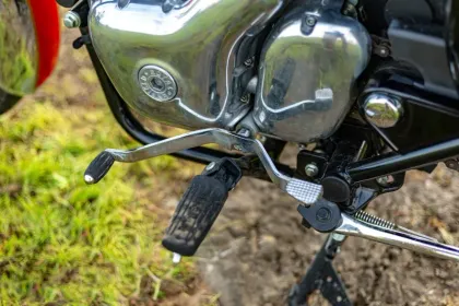 Royal Enfield Classic 350 Dark Alloy