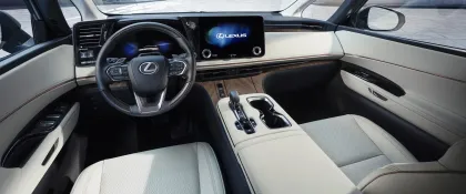 Lexus LM 350h Ultra Luxury 4 Seater