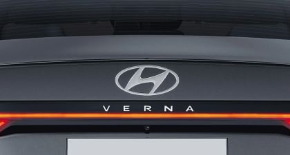 Hyundai Verna EX