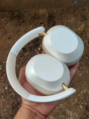 Realme TechLife Studio H1 Wireless Headphones