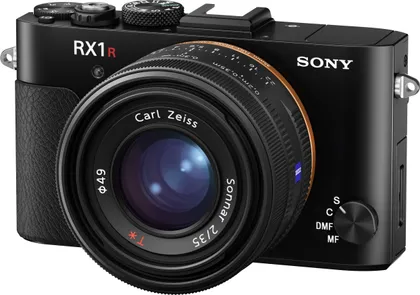 Sony Cyber Shot RX1R II Point and Shoot Camera Price in India 2025