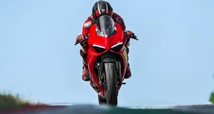 Ducati Panigale V2